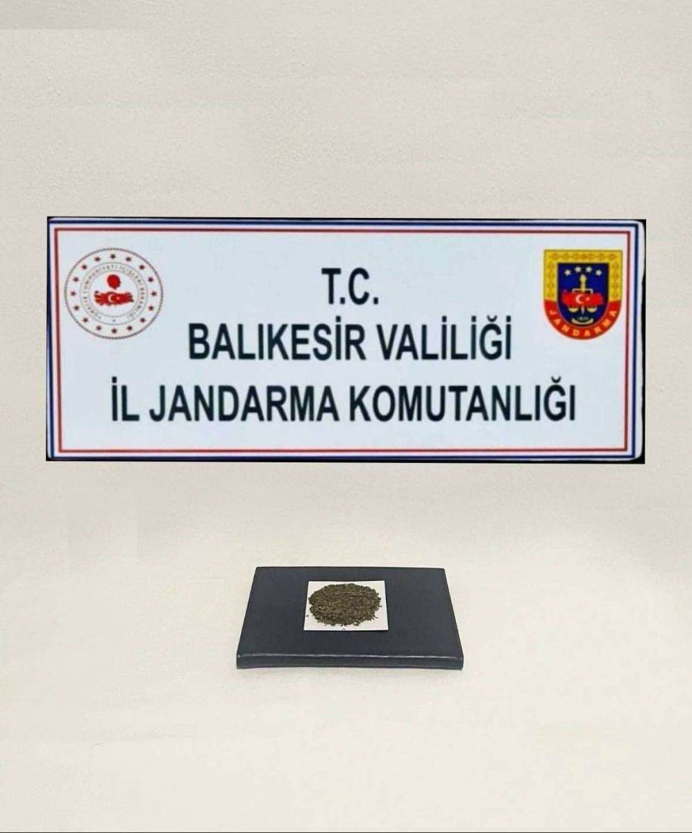 3-2 Balıkesir'de Zehir Tacirlerine Darbe! 4 İlçede Dev Operasyon
