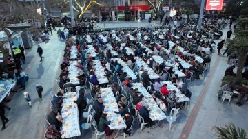 7-1-360x203 Burhaniye’de Kadir Gecesi’nde 4 Bin Kişilik İftar