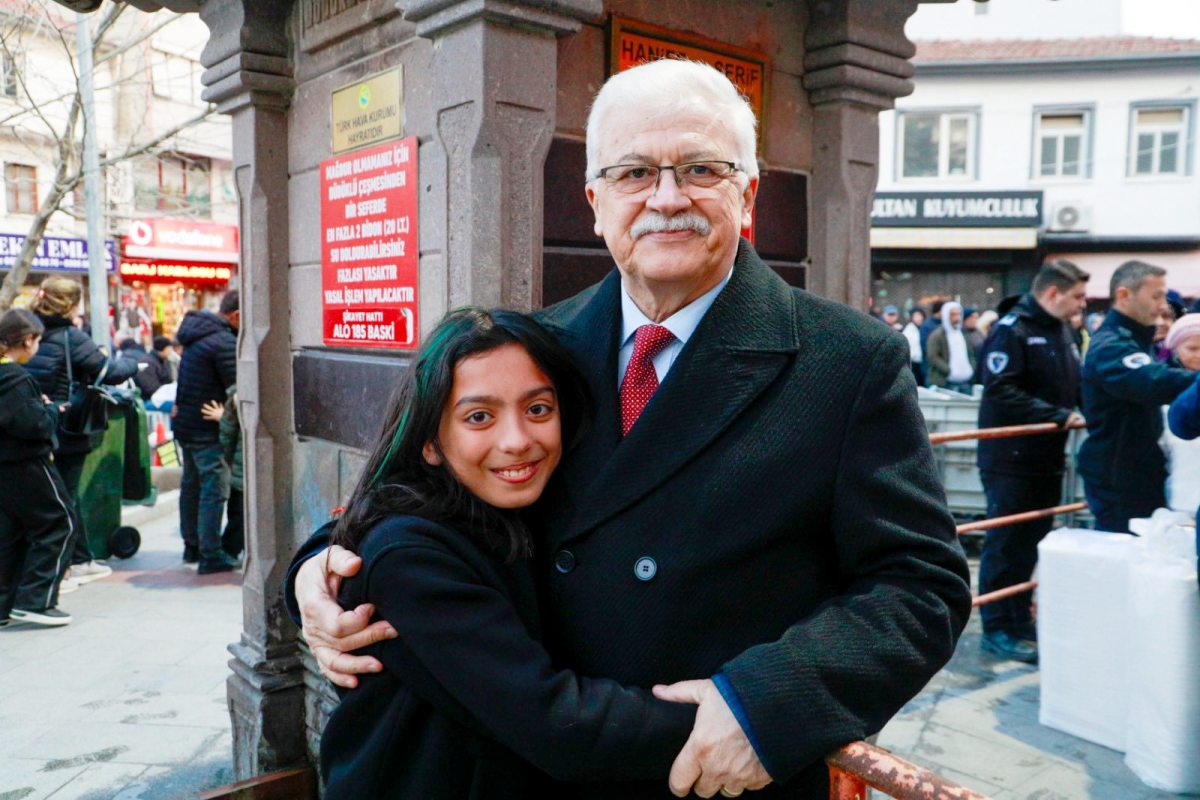 9-1 Burhaniye’de Kadir Gecesi’nde 4 Bin Kişilik İftar