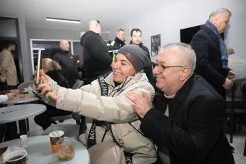 EDREMIT-IFTAR-SOFRALARINDA-BULUSUYOR-4-360x240 Edremit Belediyesi İftar Sofralarında Binleri Buluşturuyor