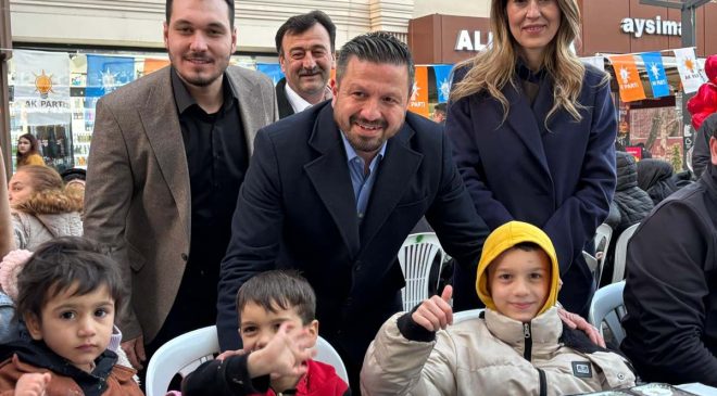 Balıkesir’de Tarihi An! 10 Bin Kişi Aynı Sofrada Toplandı, Ortaya Çıkan Görüntü Herkesi Duygulandırdı