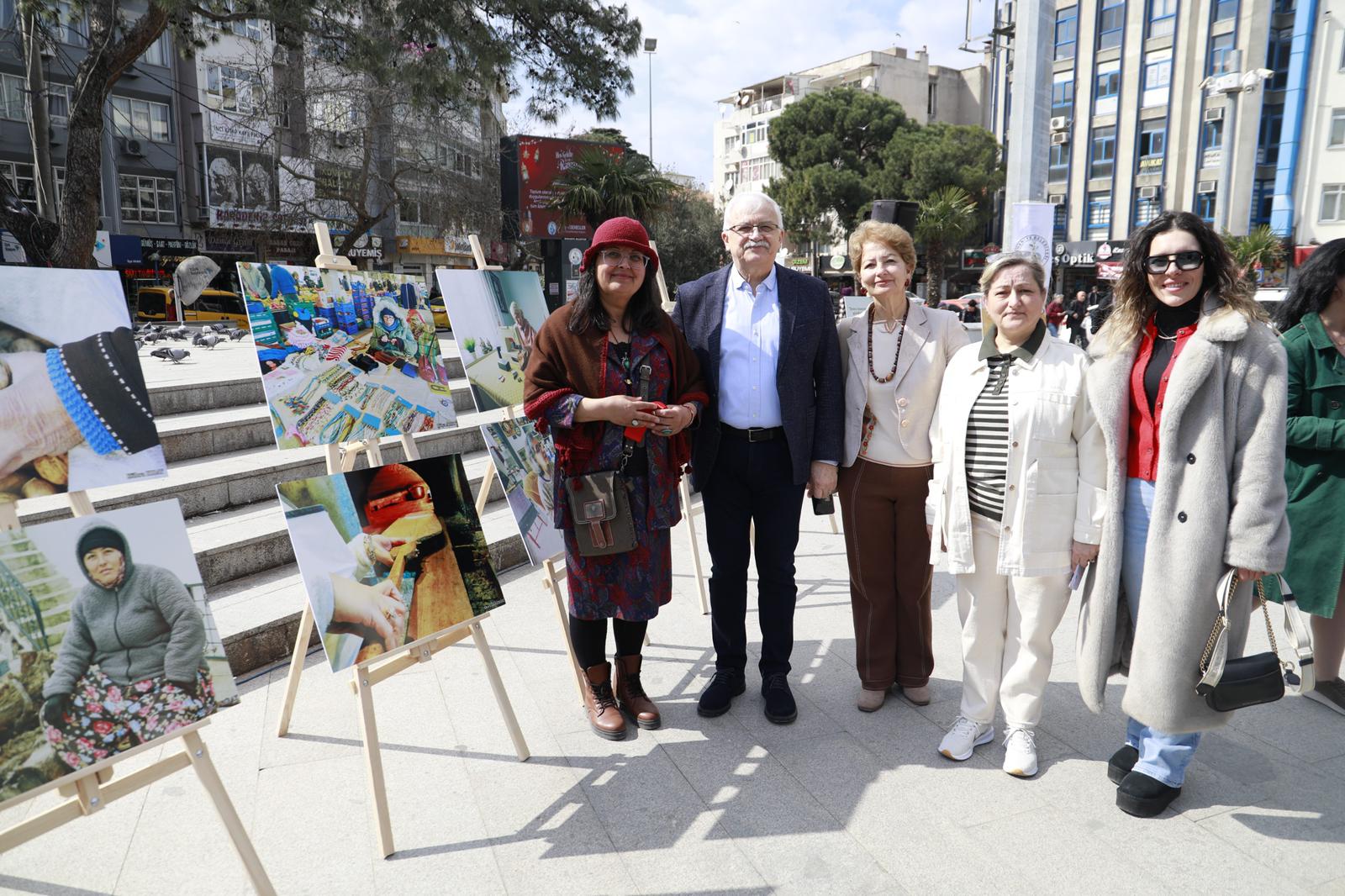 KADIN-GOZUYLE-EMEK-2 Burhaniye'de "Kadın Gözüyle Emek" Sergisi Kapılarını Açtı