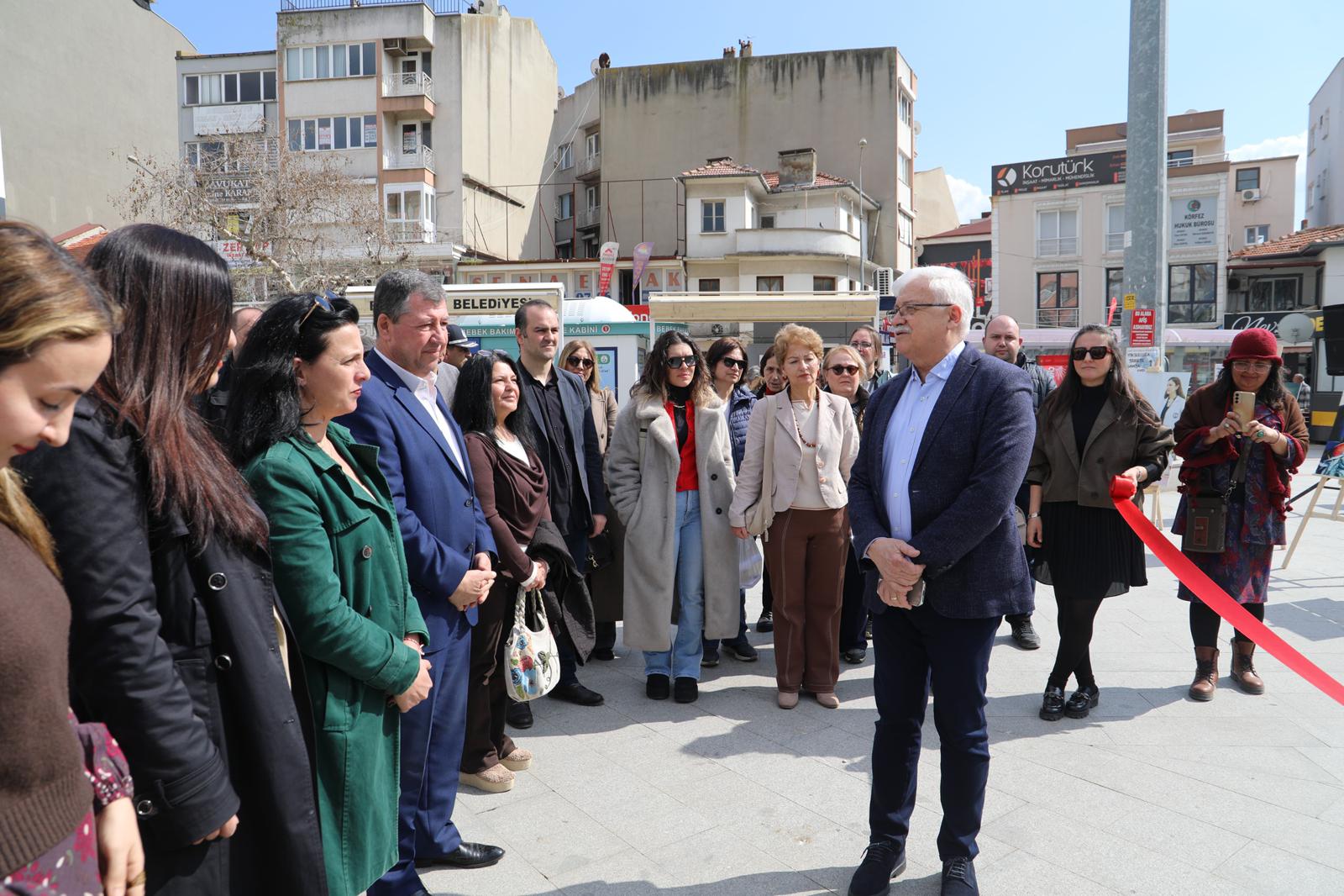 KADIN-GOZUYLE-EMEK-8 Burhaniye'de "Kadın Gözüyle Emek" Sergisi Kapılarını Açtı