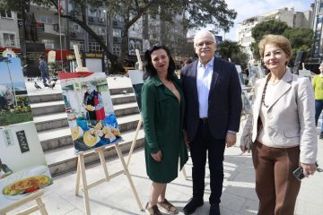 KADIN-GOZUYLE-EMEK-9-360x240 Burhaniye'de "Kadın Gözüyle Emek" Sergisi Kapılarını Açtı