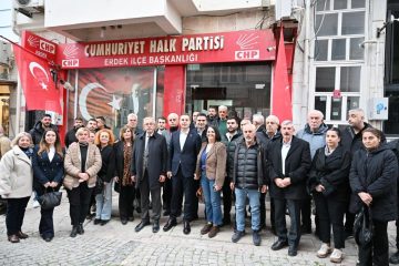 akin_erdekli_hemseriyleriyle_iftar_sofrasinda_bulustu_2-360x240 Ahmet Akın Erdek İftar Sofrasında Binlerle Buluştu