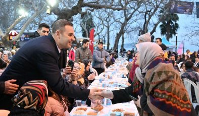Ahmet Akın Erdek İftar Sofrasında Binlerle Buluştu