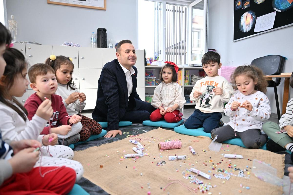 akindan_kuvayimilliye_balcocuk_gunduz_bakimevine_ziyaret_5 Ahmet Akın'dan Balçocuk Ziyareti: Yeni Merkez Müjdesi