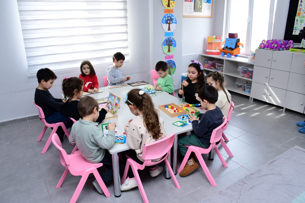 akindan_kuvayimilliye_balcocuk_gunduz_bakimevine_ziyaret_8 Ahmet Akın'dan Balçocuk Ziyareti: Yeni Merkez Müjdesi