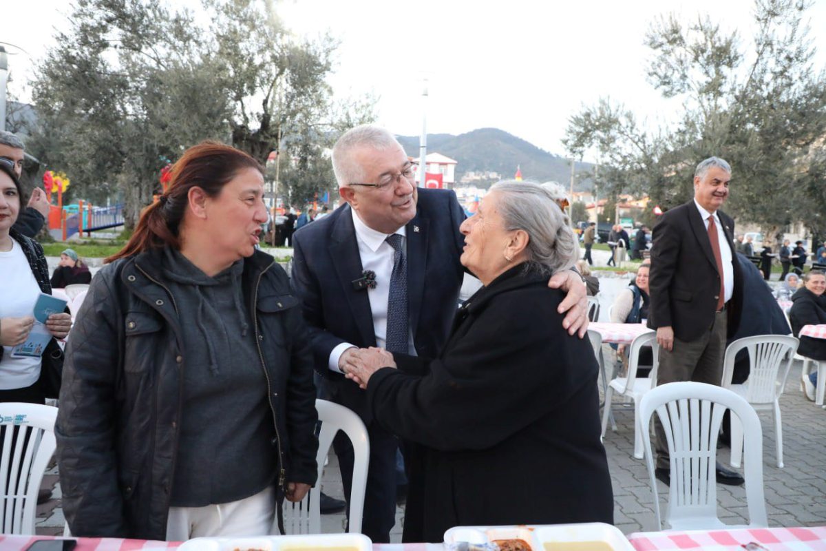 altinoluk_iftar-9 Edremit Belediyesi iftar sofraları Altınoluk’ta kuruldu