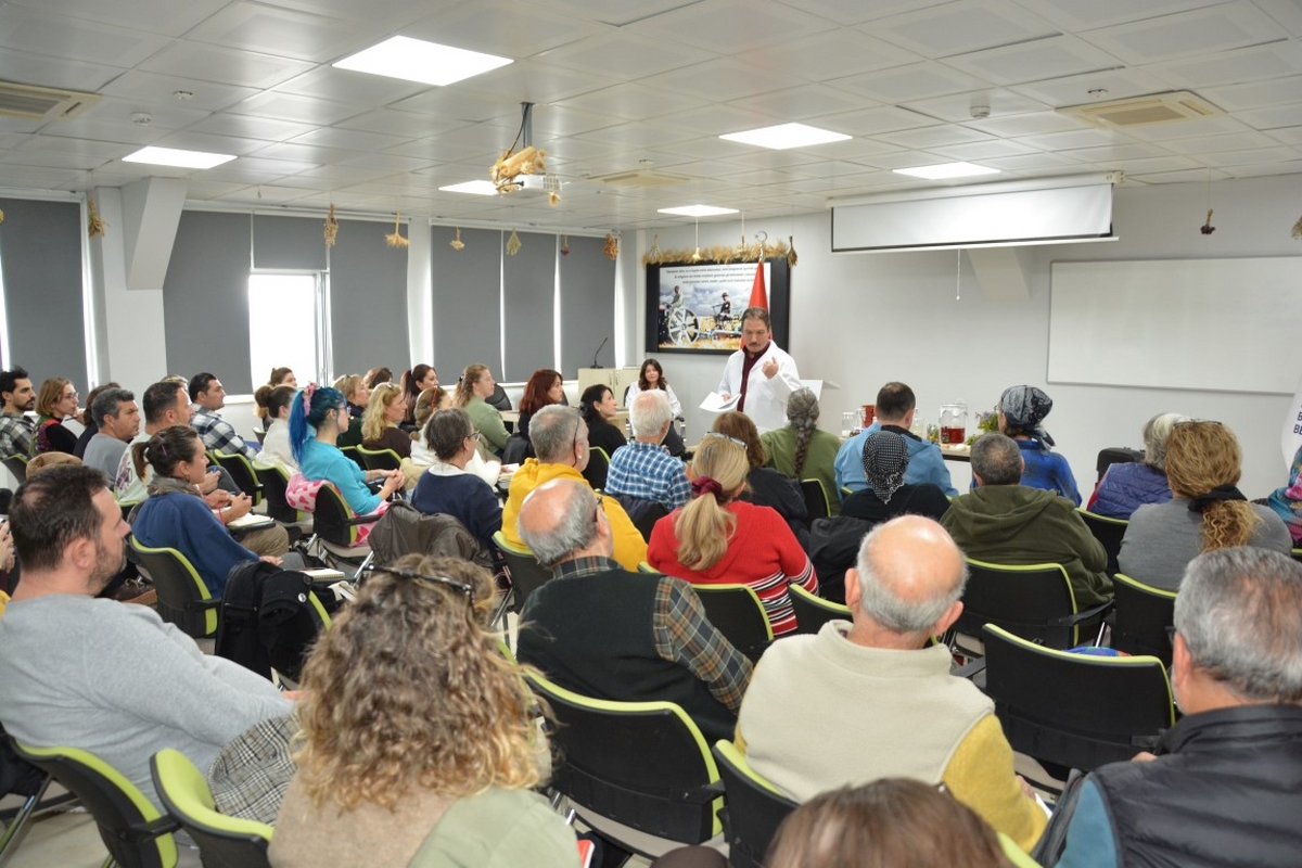 bacemde_ayin_atolyesi_programlarina_yogun_ilgi_1_medium_1200x800 BAÇEM Ayın Atölyesi Programı 70 Kişiye Ulaştı