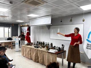 bacemde_ayin_atolyesi_programlarina_yogun_ilgi_3_medium_1067x800-320x240 BAÇEM Ayın Atölyesi Programı 70 Kişiye Ulaştı