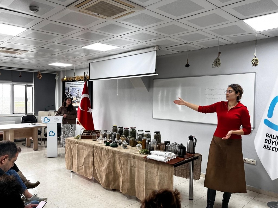 bacemde_ayin_atolyesi_programlarina_yogun_ilgi_3_medium_1067x800 BAÇEM Ayın Atölyesi Programı 70 Kişiye Ulaştı