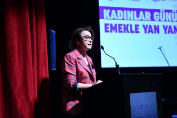 balikesirde_kadinlar_gunu_buyuksehirin_etkinlikleriyle_renklendi_1-360x240 Balıkesir'de Kadınlar Günü Çoşkusu: Ahmet Akın'dan Dev Adım