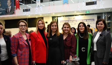 Balıkesir’de Kadınlar Günü Çoşkusu: Ahmet Akın’dan Dev Adım