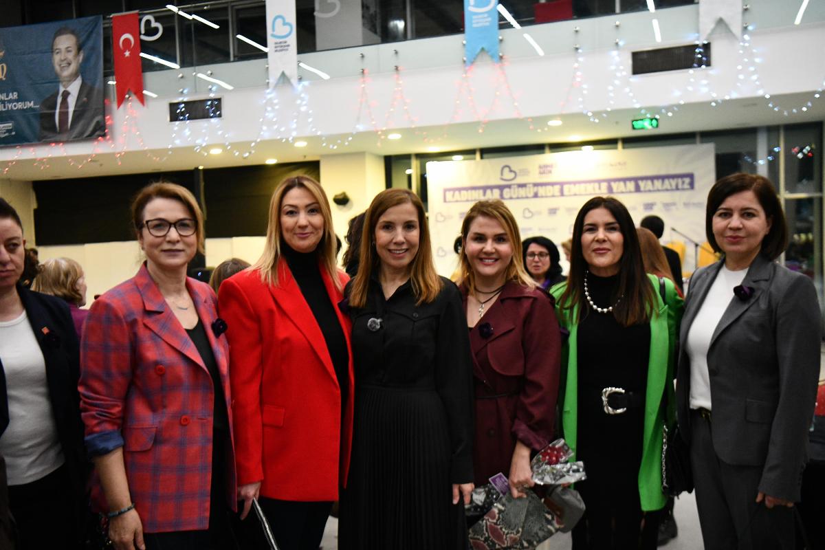 Balıkesir’de Kadınlar Günü Çoşkusu: Ahmet Akın’dan Dev Adım