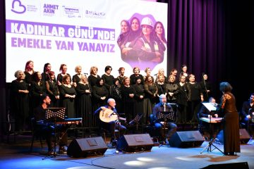 balikesirde_kadinlar_gunu_buyuksehirin_etkinlikleriyle_renklendi_2-360x240 Balıkesir'de Kadınlar Günü Çoşkusu: Ahmet Akın'dan Dev Adım