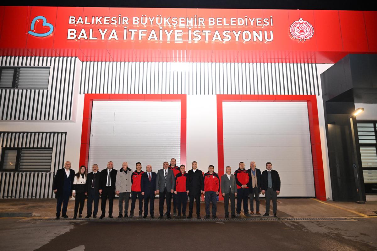 baskan_akin_balyalilar_ile_iftarin_bereketini_paylasti_1 Başkan Ahmet Akın Balya'da İftar Sofrasında Buluştu