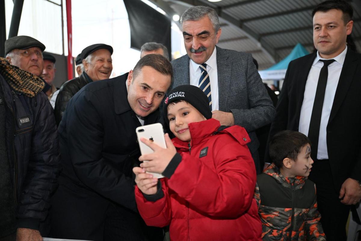 baskan_akin_balyalilar_ile_iftarin_bereketini_paylasti_12 Başkan Ahmet Akın Balya'da İftar Sofrasında Buluştu