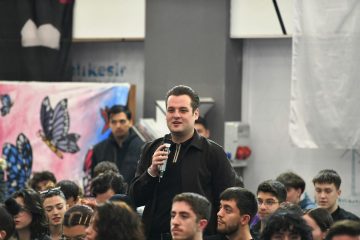 baskan_akin_genclerle_balikesirin_yarinini_konustu_1-360x240 Ahmet Akın Gençlerle Buluştu: “Balıkesir’i Birlikte Geleceğe Taşıyacağız”