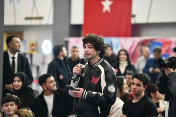 baskan_akin_genclerle_balikesirin_yarinini_konustu_11-360x240 Ahmet Akın Gençlerle Buluştu: “Balıkesir’i Birlikte Geleceğe Taşıyacağız”