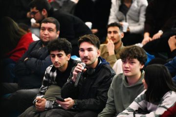 baskan_akin_genclerle_balikesirin_yarinini_konustu_4-360x240 Ahmet Akın Gençlerle Buluştu: “Balıkesir’i Birlikte Geleceğe Taşıyacağız”