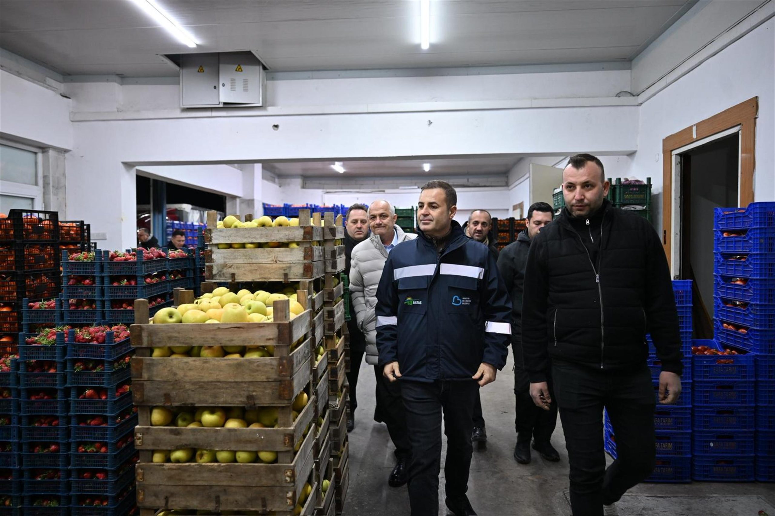Ahmet Akın'dan Hal Esnafına Sahur Sürprizi: Çiftçi Kazanacak