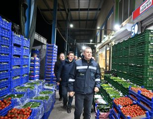 baskan_akin_sahurunu_hal_esnafiyla_birlikte_yapti_16