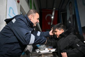 baskan_akin_sahurunu_hal_esnafiyla_birlikte_yapti_4