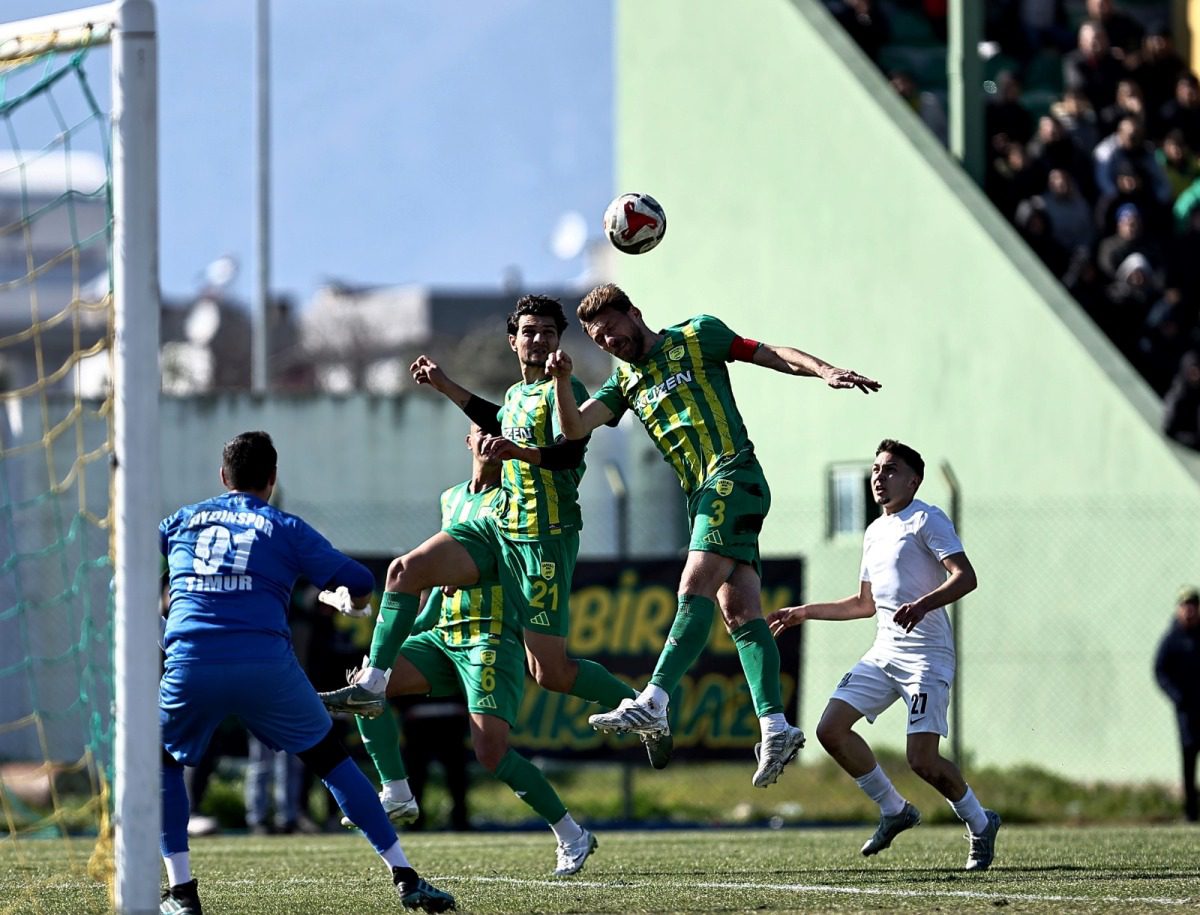 1966 Edremitspor Aydınspor’u 3 Golle Geçerek İddiasını Sürdürdü