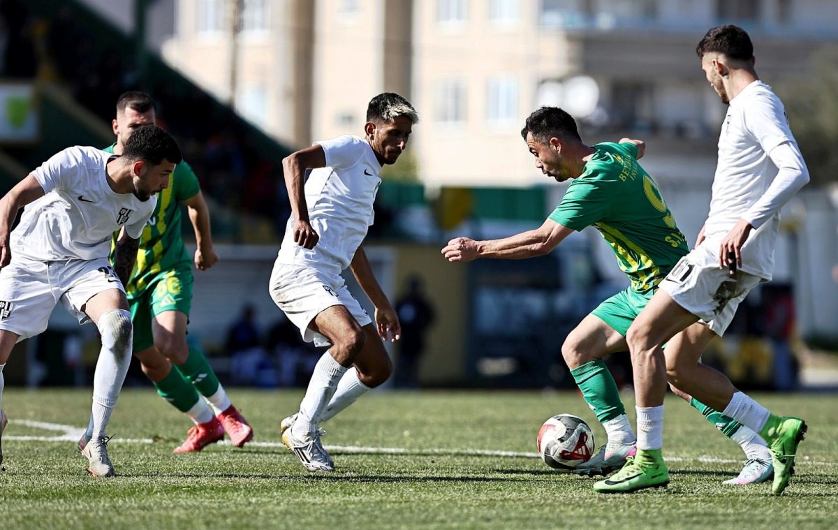 edremitspor-5 1966 Edremitspor Aydınspor’u 3 Golle Geçerek İddiasını Sürdürdü