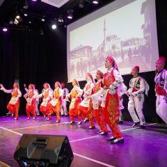 01-240x240 Çanakkale Zaferi sahnede: Ayvalık’ta tam not