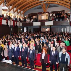 05-240x240 Çanakkale Zaferi sahnede: Ayvalık’ta tam not