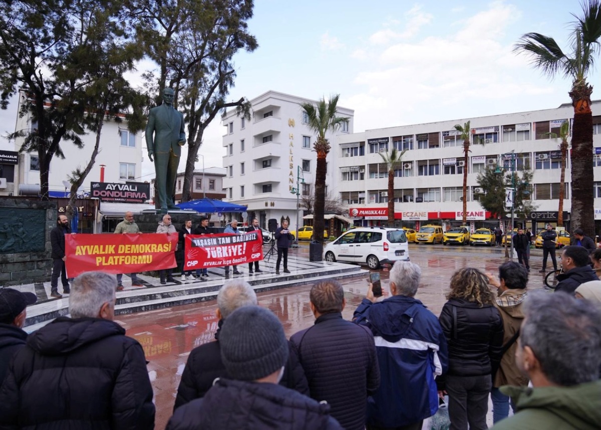 06-1 Ayvalık Demokrasi açıklaması: Başkanlardan sert tepki