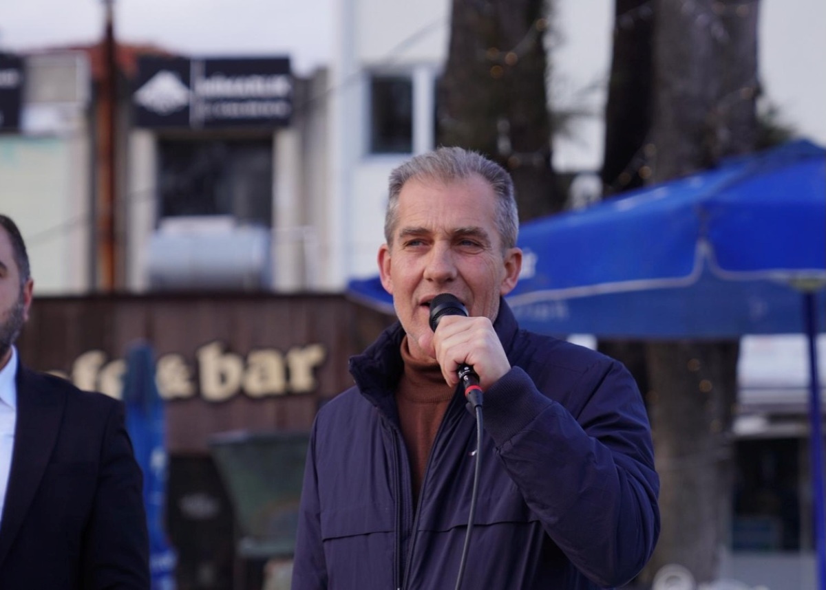 08-Ayvalik-ilce-baskani-Huseyin-Salmanli Ayvalık Demokrasi açıklaması: Başkanlardan sert tepki