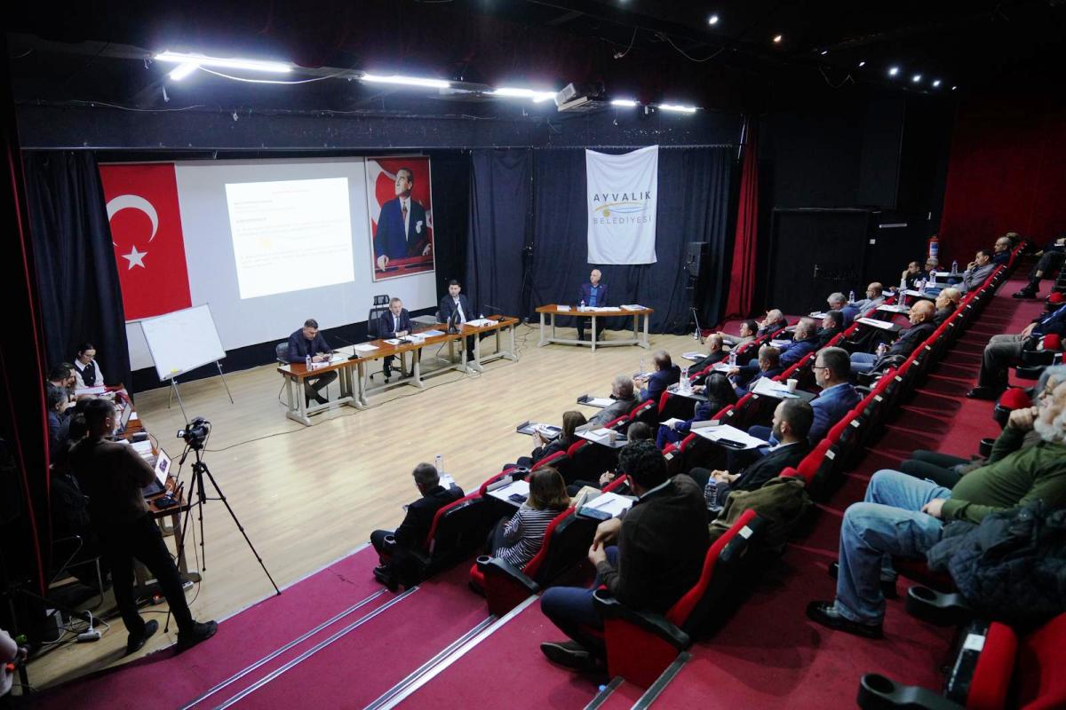 09 Ayvalık’ta 2025 Faaliyet Raporu 15 Maddeyle Oy Birliğiyle Kabul Edildi