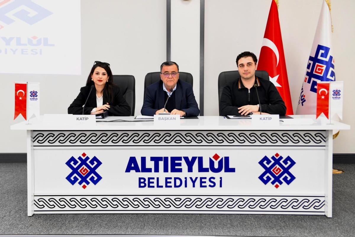 1-27 Altıeylül’de 11 Yıl Sonra Oy Birliği Kararı