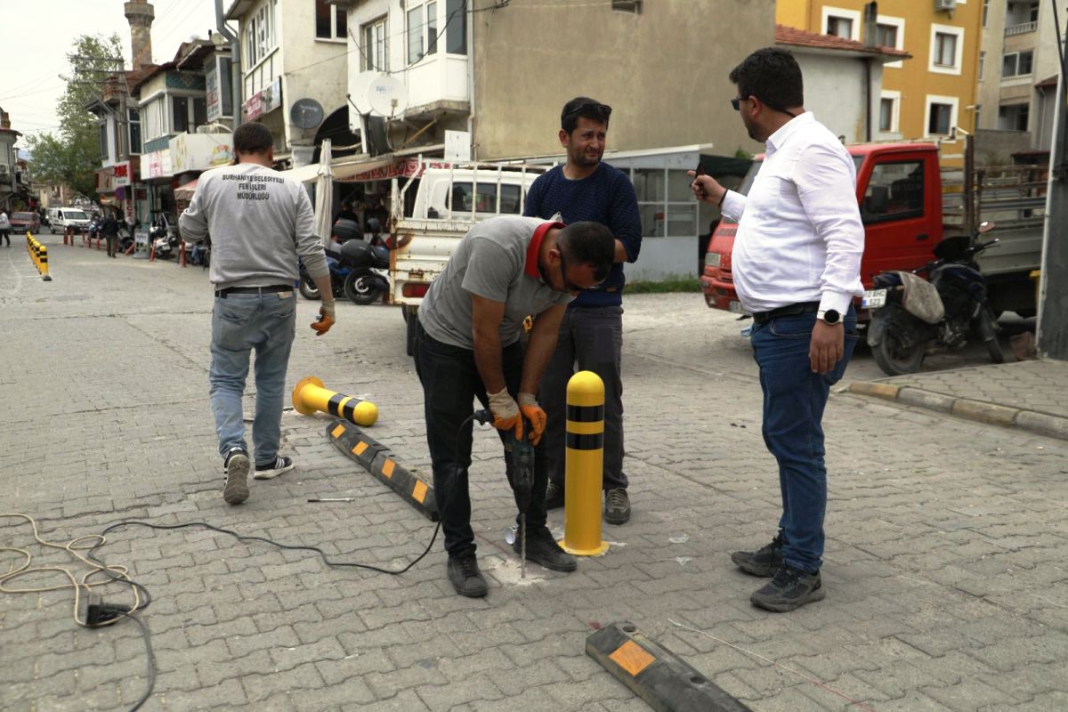 1-30 Burhaniye’de Trafiği Rahatlatan Duba Hamlesi : İşte Detaylar