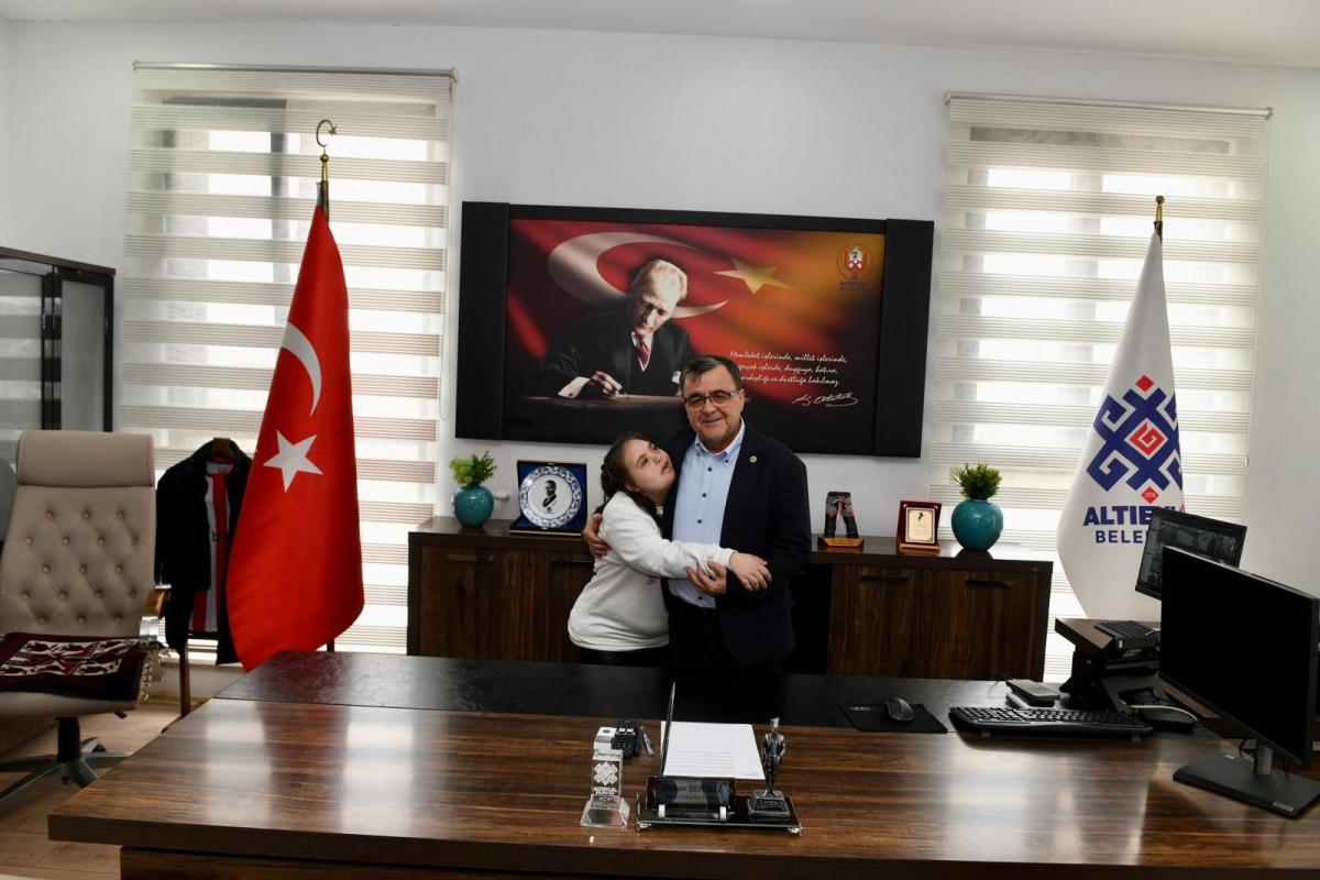 1-7-1 Başkan Hakan Şehirli: Özel Bireylerin Her An Yanındayız