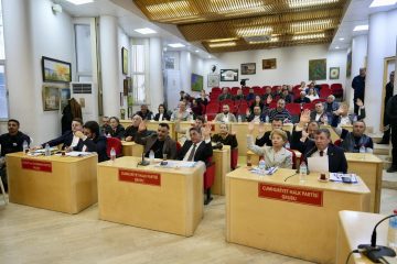 13-360x240 Burhaniye Belediye Meclisi 2025 raporunu kabul etti