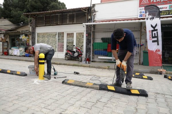 2-9-600x400 Burhaniye’de Trafiği Rahatlatan Duba Hamlesi : İşte Detaylar
