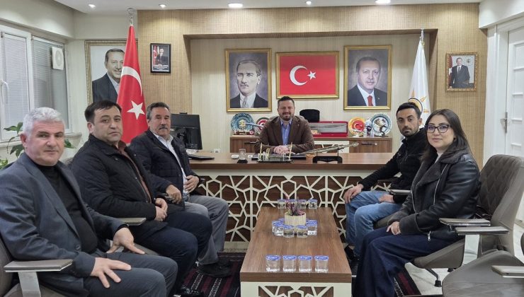 Balıkesir AK Parti’ye 3 Kritik Katılım: Rozetleri Aydemir Taktı