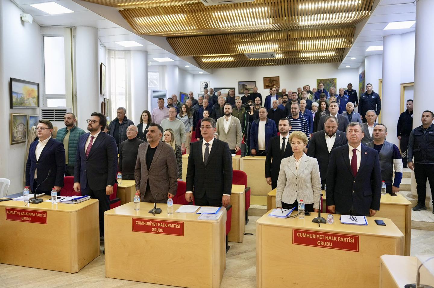 3-1 Burhaniye Belediye Meclisi 2025 raporunu kabul etti