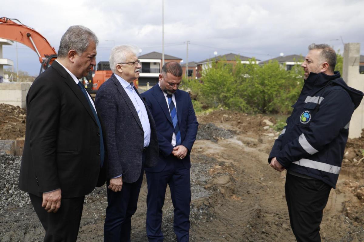 4 Burhaniye altyapı çalışmaları hız kesmeden sürüyor