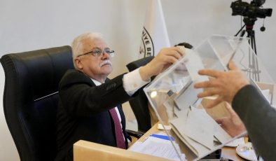 Burhaniye Belediye Meclisi 2025 raporunu kabul etti