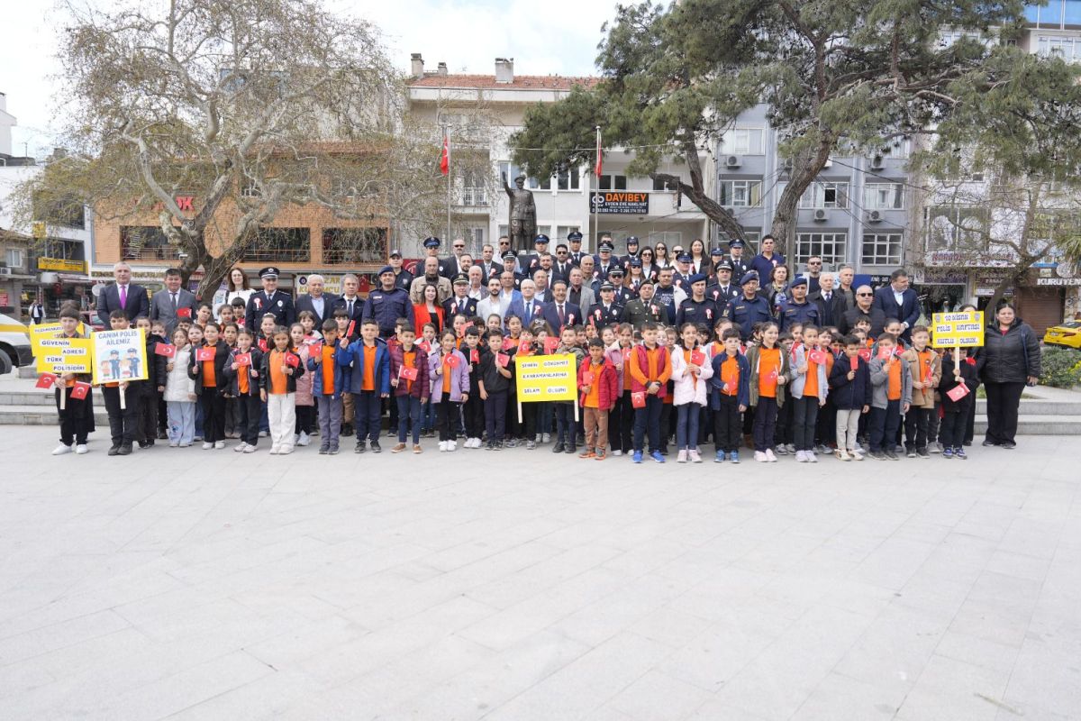 8-4 Burhaniye’de Polis Haftası: 181. yıl coşkusu