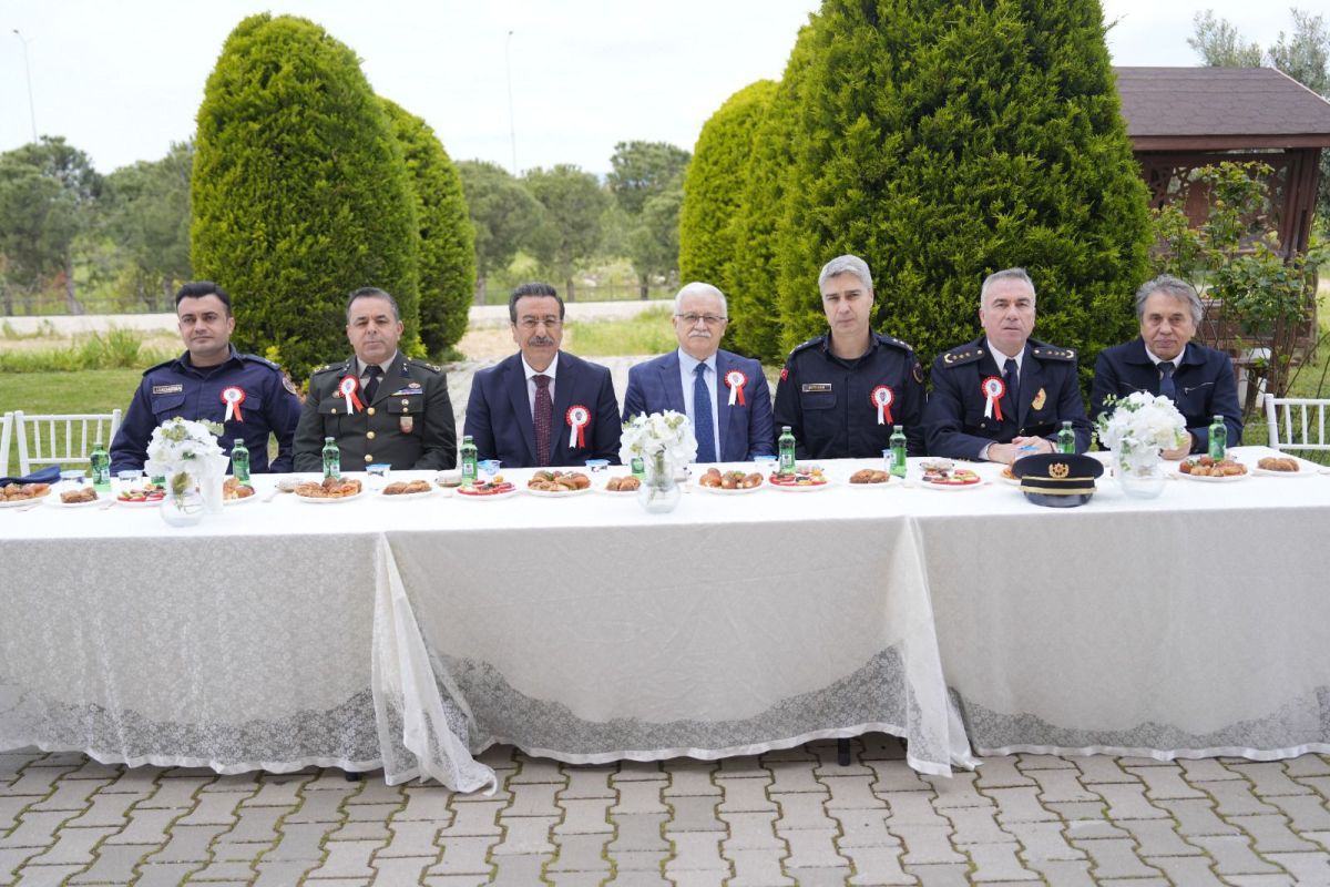 9-3 Burhaniye’de Polis Haftası: 181. yıl coşkusu