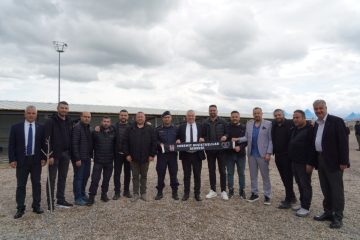 DOGAL-YASAM-ALANI-BINLERIN-KATILIMIYLA-ACILDI-1-360x240 Edremit'te 1500 Köpeklik Doğal Yaşam Alanı Açıldı!