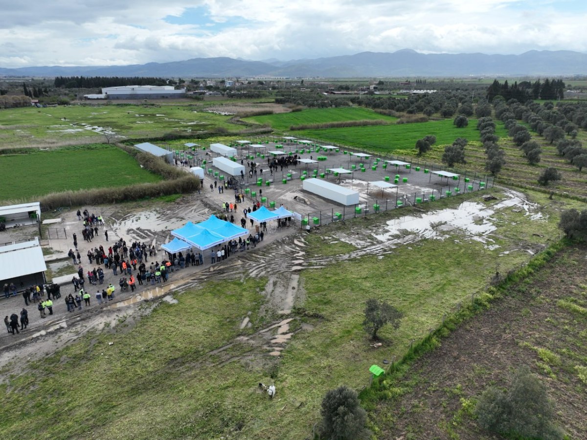 DOGAL-YASAM-ALANI-BINLERIN-KATILIMIYLA-ACILDI-2 Edremit'te 1500 Köpeklik Doğal Yaşam Alanı Açıldı!