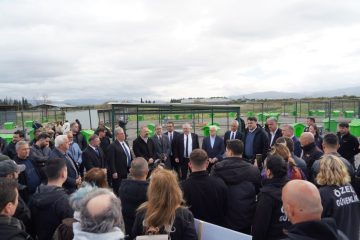 DOGAL-YASAM-ALANI-BINLERIN-KATILIMIYLA-ACILDI-9-360x240 Edremit'te 1500 Köpeklik Doğal Yaşam Alanı Açıldı!