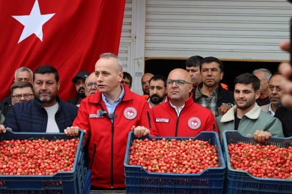 Kiraz-Hasadi-Manisa-6-600x400 Son Dakika: 200 Milyon Dolarlık Hedef: Kiraz Hasadı Manisa’da Başladı